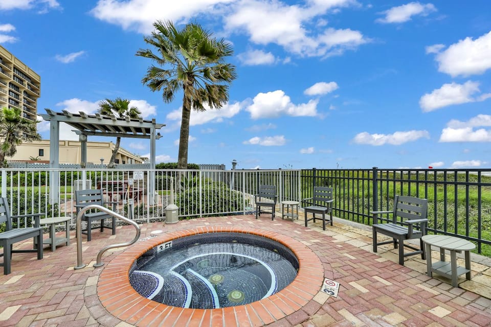 Spectacular 2 bed 2 bath Beach Front Beauty at Aquarius Apartment hotel in South Padre Island