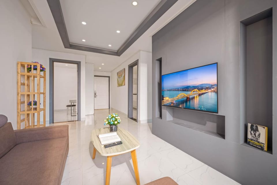Communal lounge/ TV room, TV and multimedia, Living room