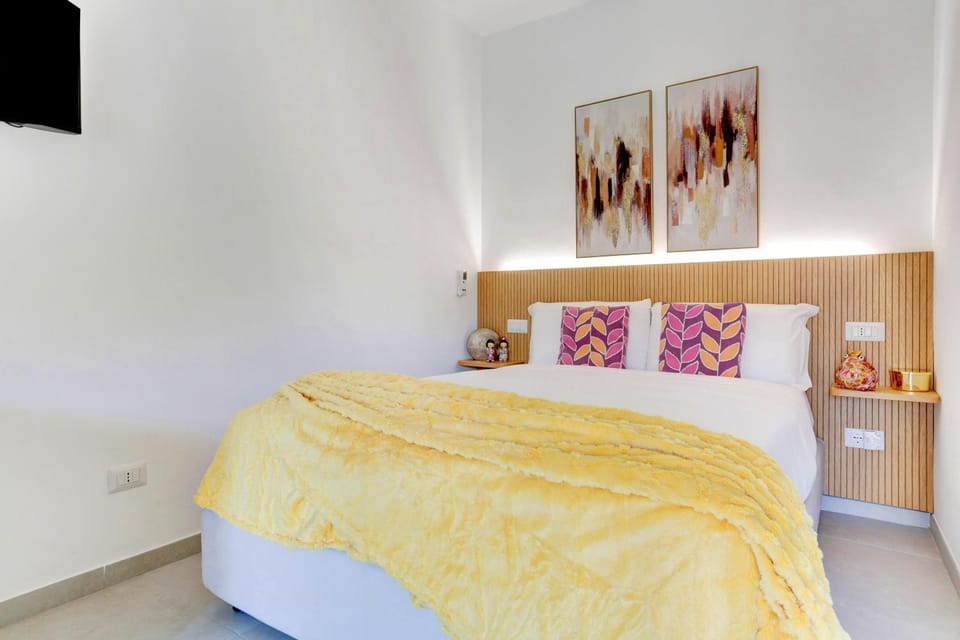 Bed, Photo of the whole room