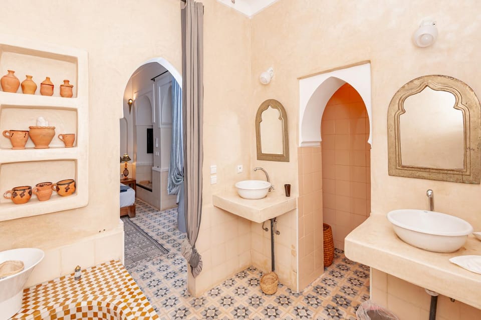 Toilet, Bathroom, Bath