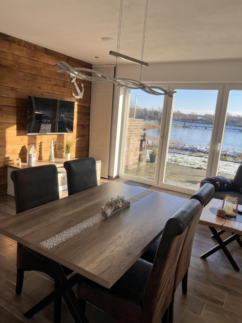 NEU! Ferienhaus Schöne Aussicht direkte Strandlage House in Aurich