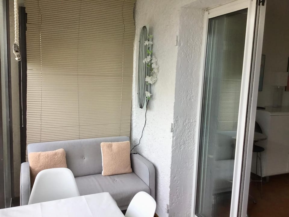 Studio vue mer Apartment in Sausset-les-Pins
