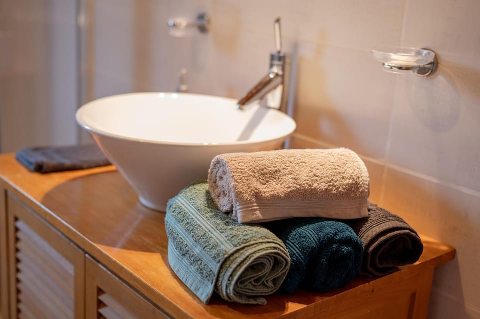 Bathroom, towels