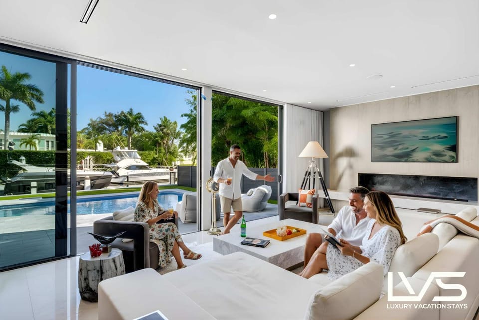 Villa San Marco- Waterfront Grandeur in the Heart of Fort Lauderdale House in Fort Lauderdale