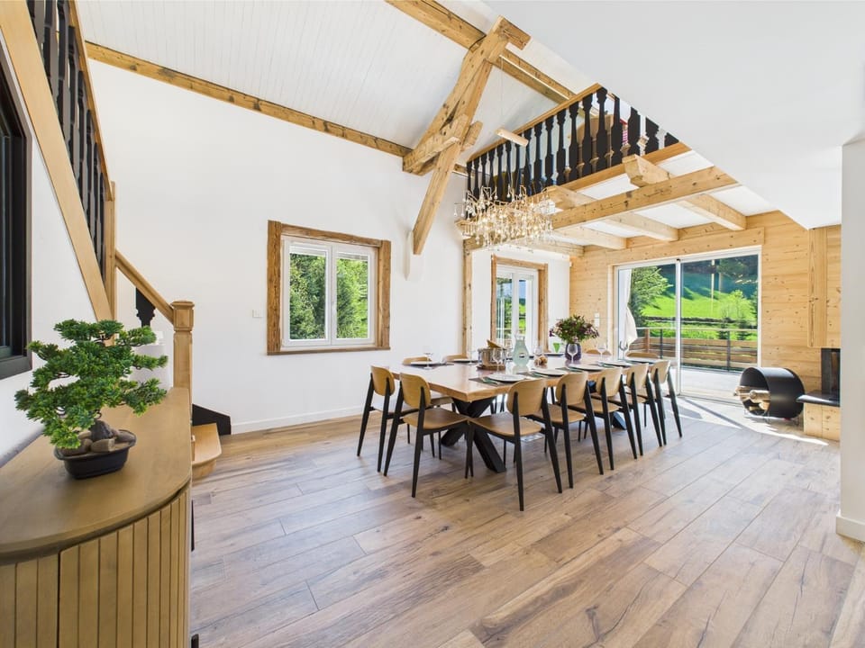 Living room, Seating area, Dining area