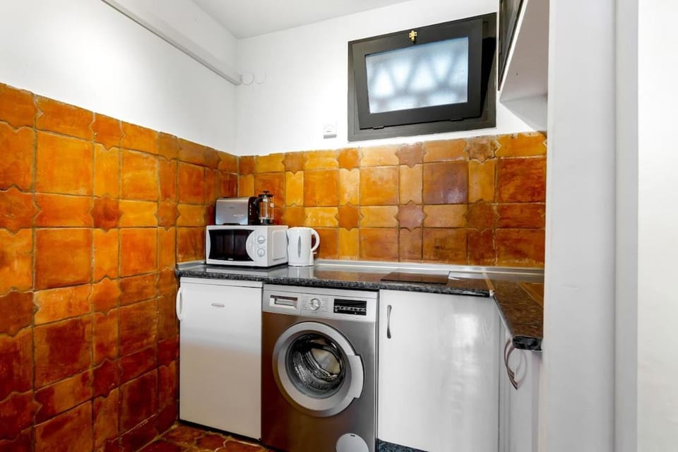 Estudio a pie de playa by Holidays2Rent Apartment in Sitio de Calahonda