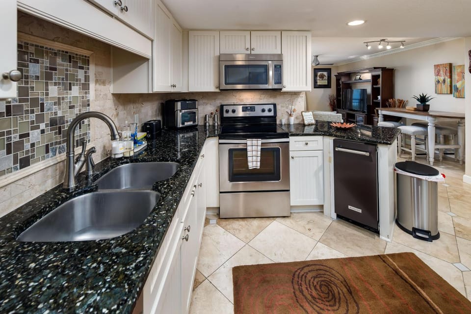 Nautilus 2211 Gulf View 2nd Floor 2 BR 2 BA House in Okaloosa Island