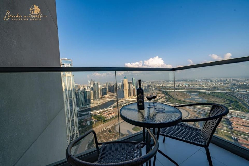 Glorious Sea View 3Bhk 6pax Apartment in Dubai
