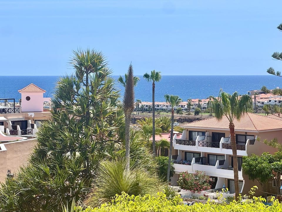 Sea View Albatros Golf del Sur Apartment in Abona