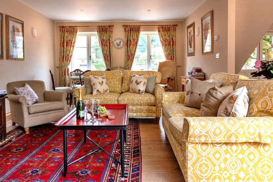 Communal lounge/ TV room, Living room