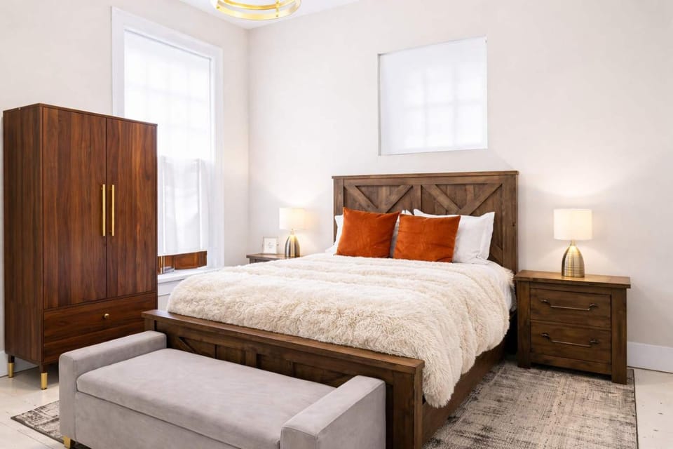 Charming 7BR Home Bourbon Trail & Attractions House in Louisville