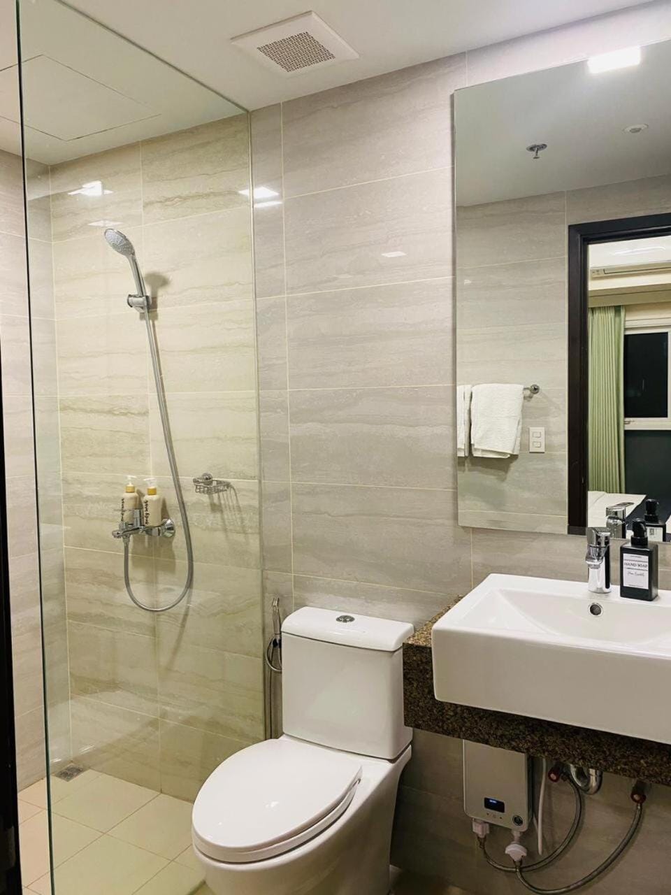 Savvy Suites Combined 6BR near Okada Apartment in Pasay