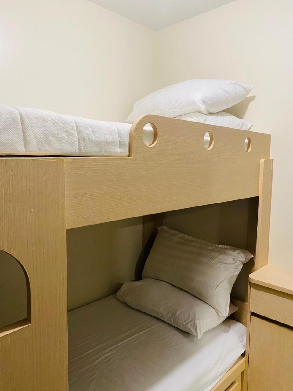 Savvy Suites Combined 6BR near Okada Apartment in Pasay