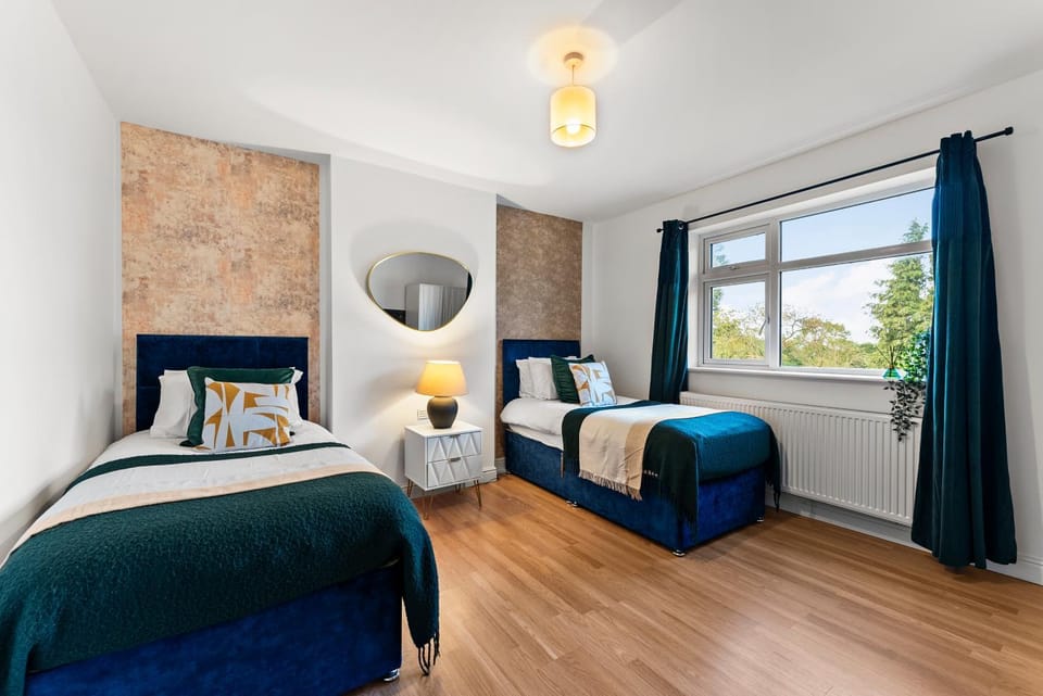 Stylish 5 Bed in Peak District Gem - Games Rooms House in Amber Valley