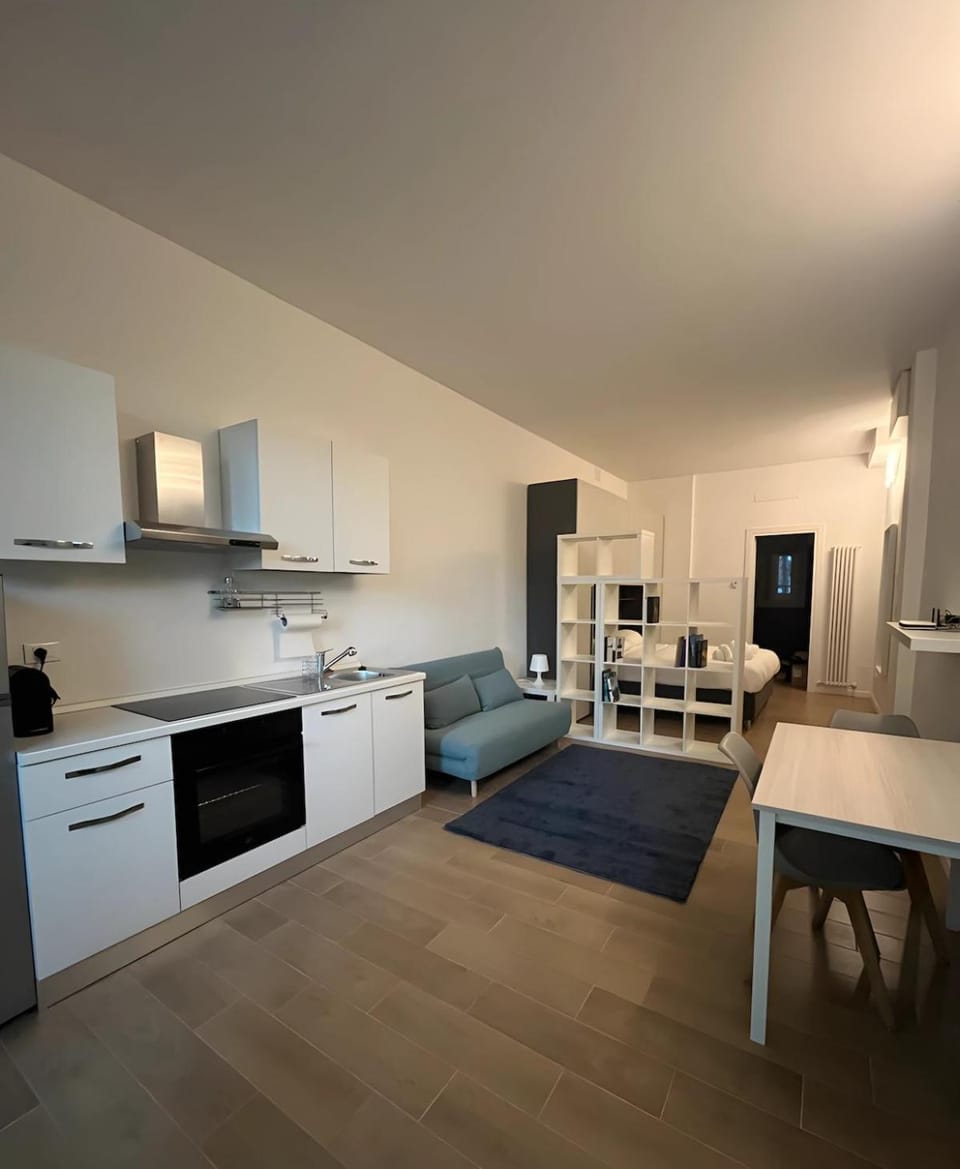 Kitchen or kitchenette, Living room, Seating area, Dining area, oven, pet friendly, stove