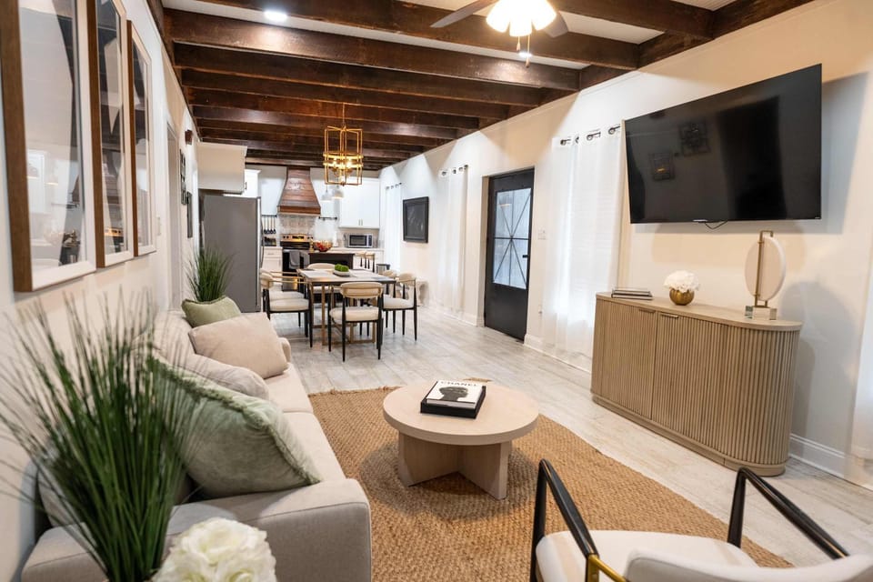 Mid City Magic 7 Apartment in New Orleans