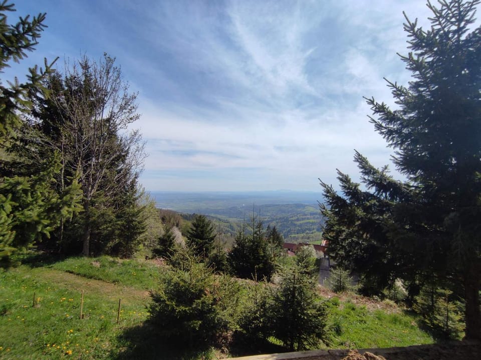 Nearby landmark, Day, Natural landscape, Mountain view
