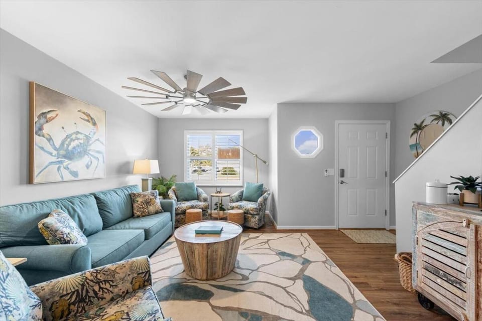 Central Location-Walk to Restaurants & Activities! House in Chincoteague Island
