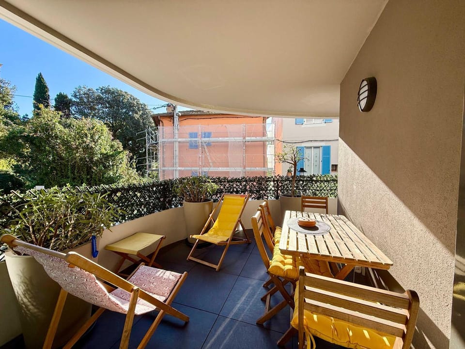 View (from property/room), Balcony/Terrace