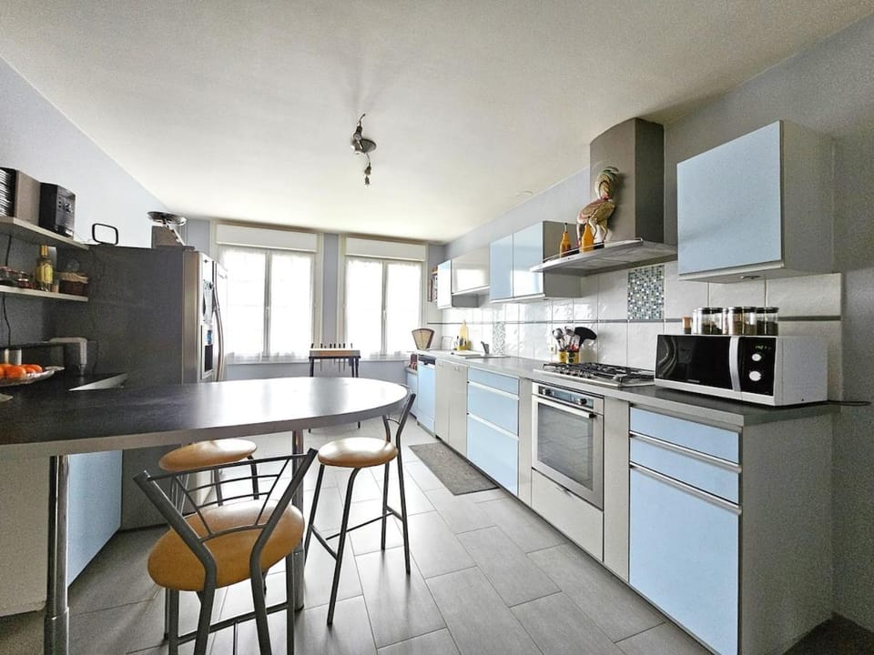 Changé d'air * 12 pers. * piscine * parking Bed and Breakfast in Centre-Val de Loire