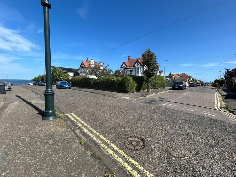 Sea view, Street view, Location, Parking