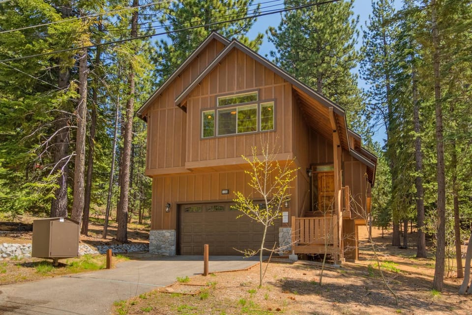 The Westlands Lodge 1135AC House in South Lake Tahoe