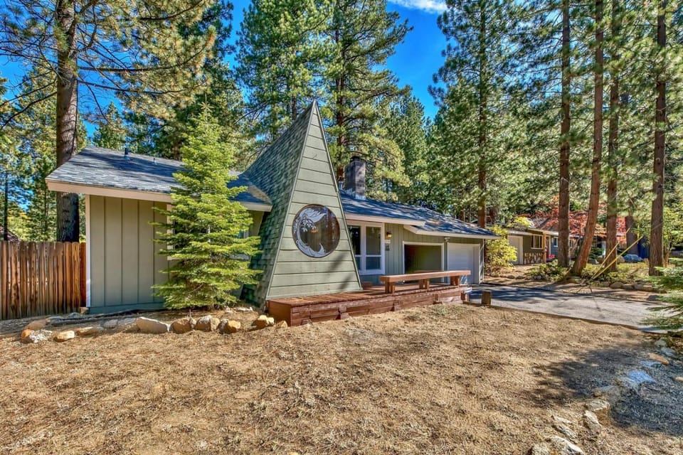 2574C Bear Creek Cabin Cabin in South Lake Tahoe