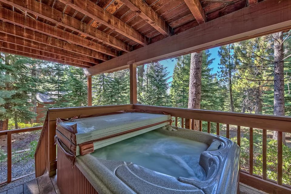 122G Where Eagles Fly House in Sierra Nevada