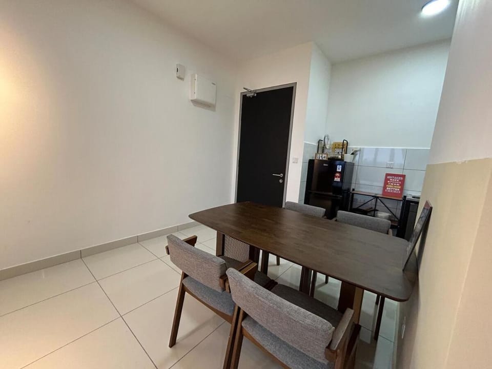 Cheras trader square traders garden park 1 queen bed 2 single bed 1 car park Apartment in Negeri Sembilan, Malaysia