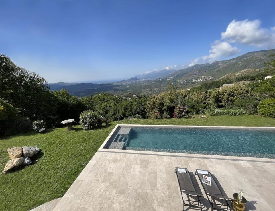 Day, Natural landscape, Balcony/Terrace, Mountain view, Pool view, Swimming pool, Swimming pool, sunbed
