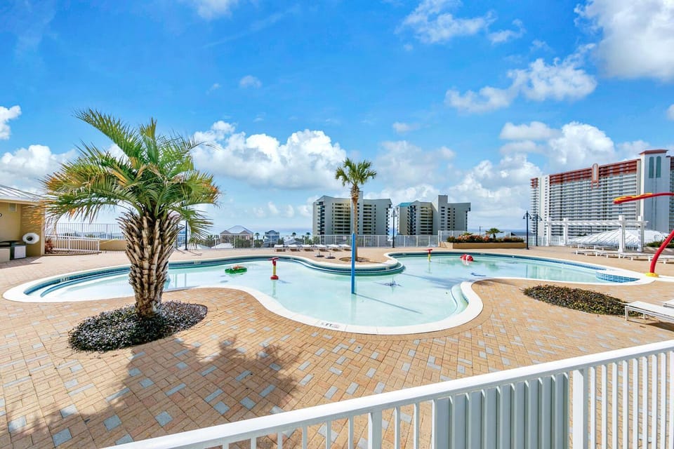 Laketown Wharf 402 House in Long Beach
