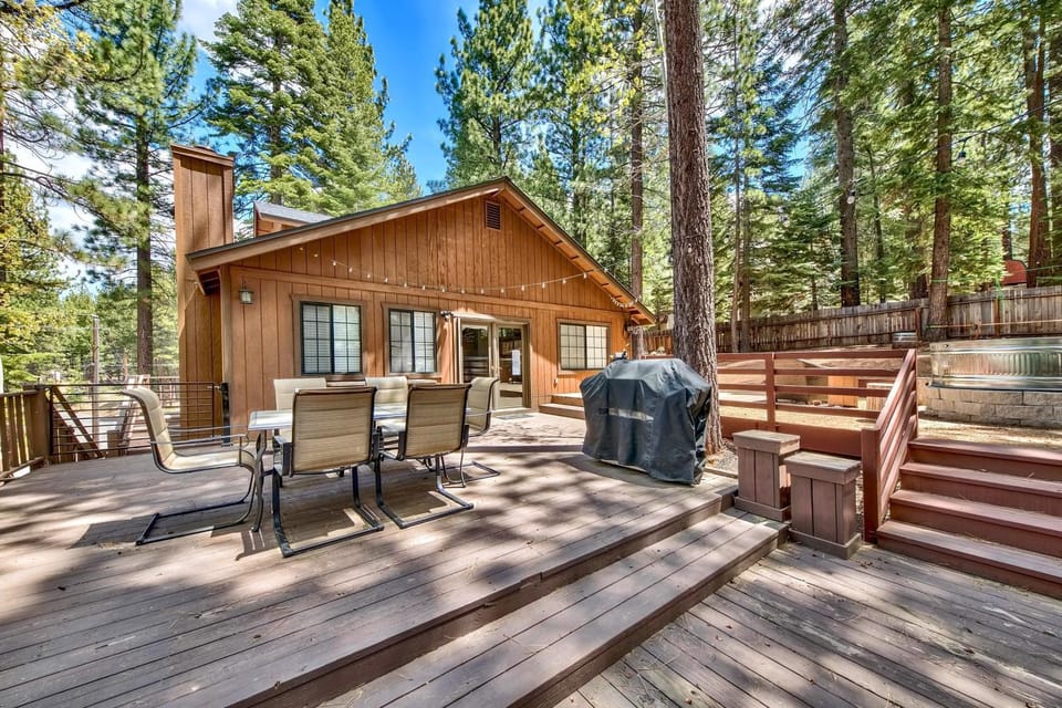 1760T Thunderbird Cabin Cabin in Sierra Nevada