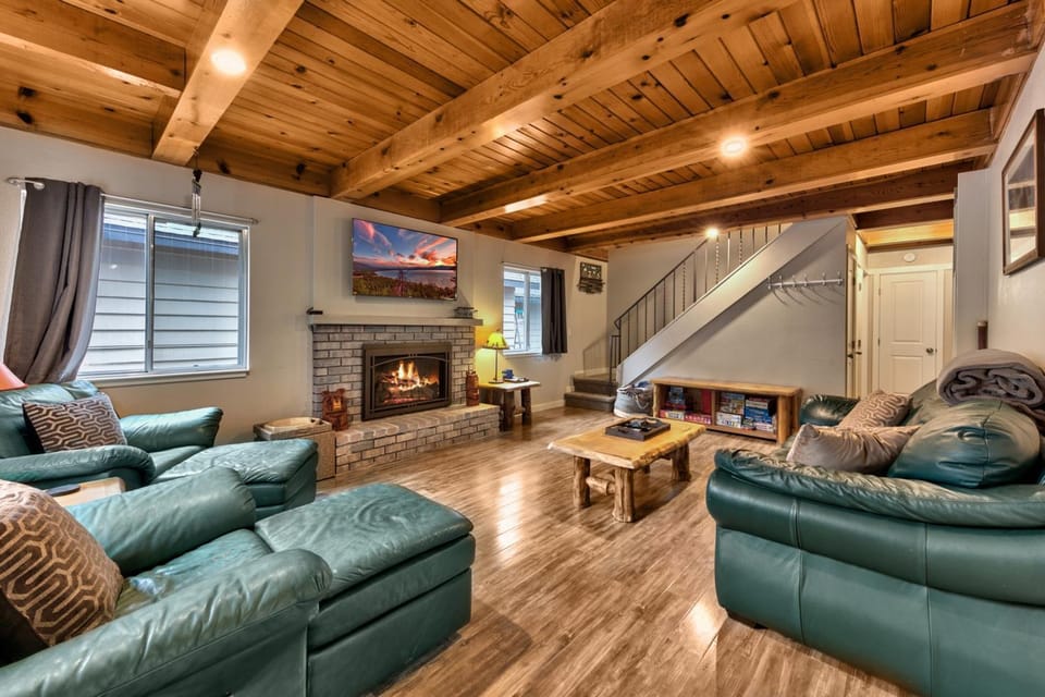 2782B Tahoe River Chalet House in Sierra Nevada