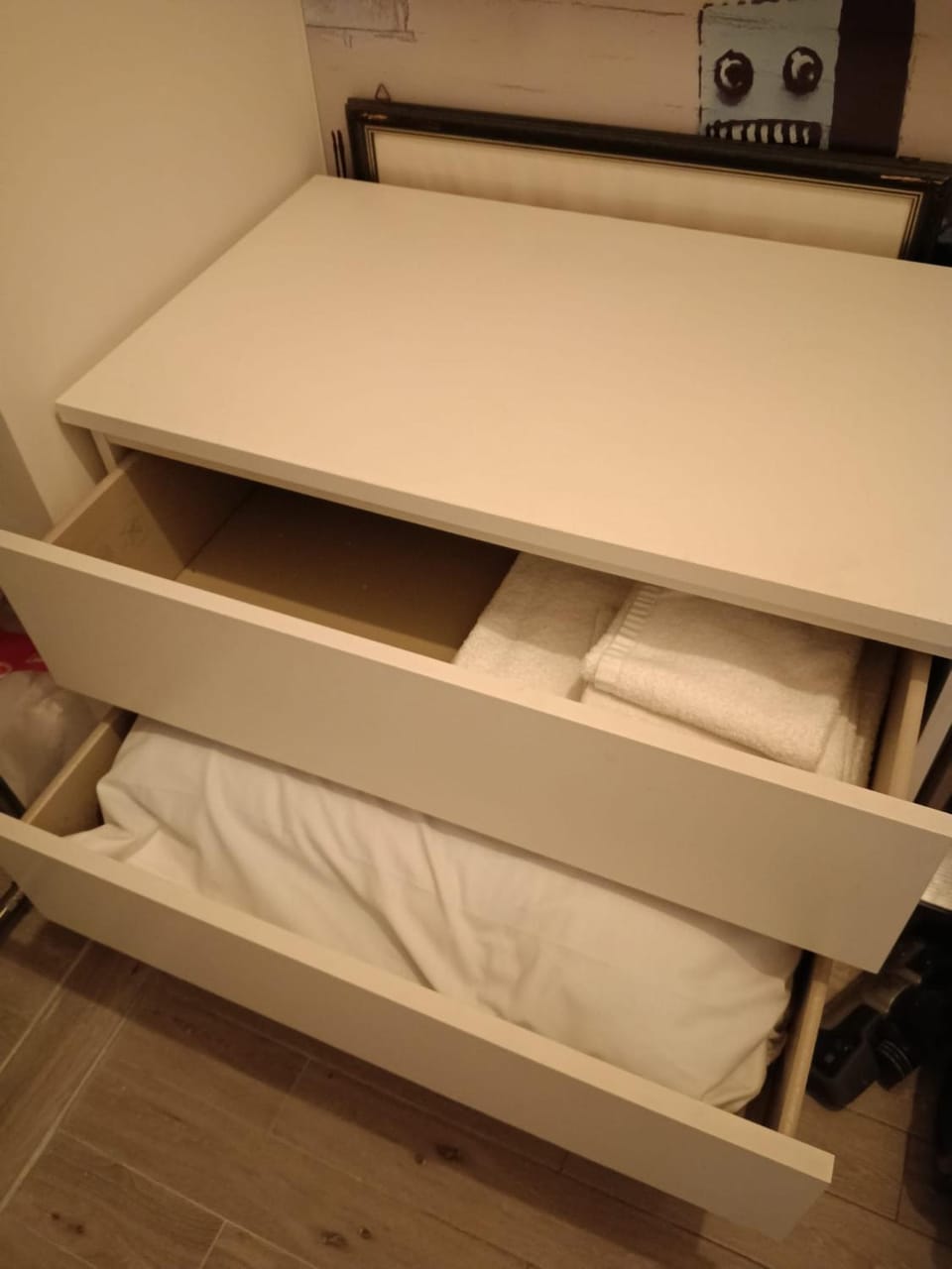 locker, locker, wardrobe