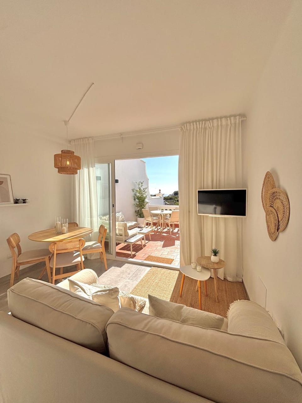 TV and multimedia, Living room, Seating area