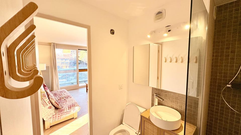 Vanguard - face Ecole ski - 3 Terrasses - 2 Chambres Apartment in Villarembert