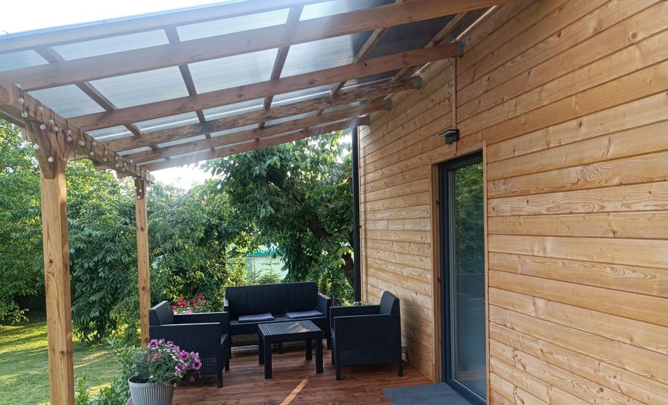 Garden, Seating area, Garden view