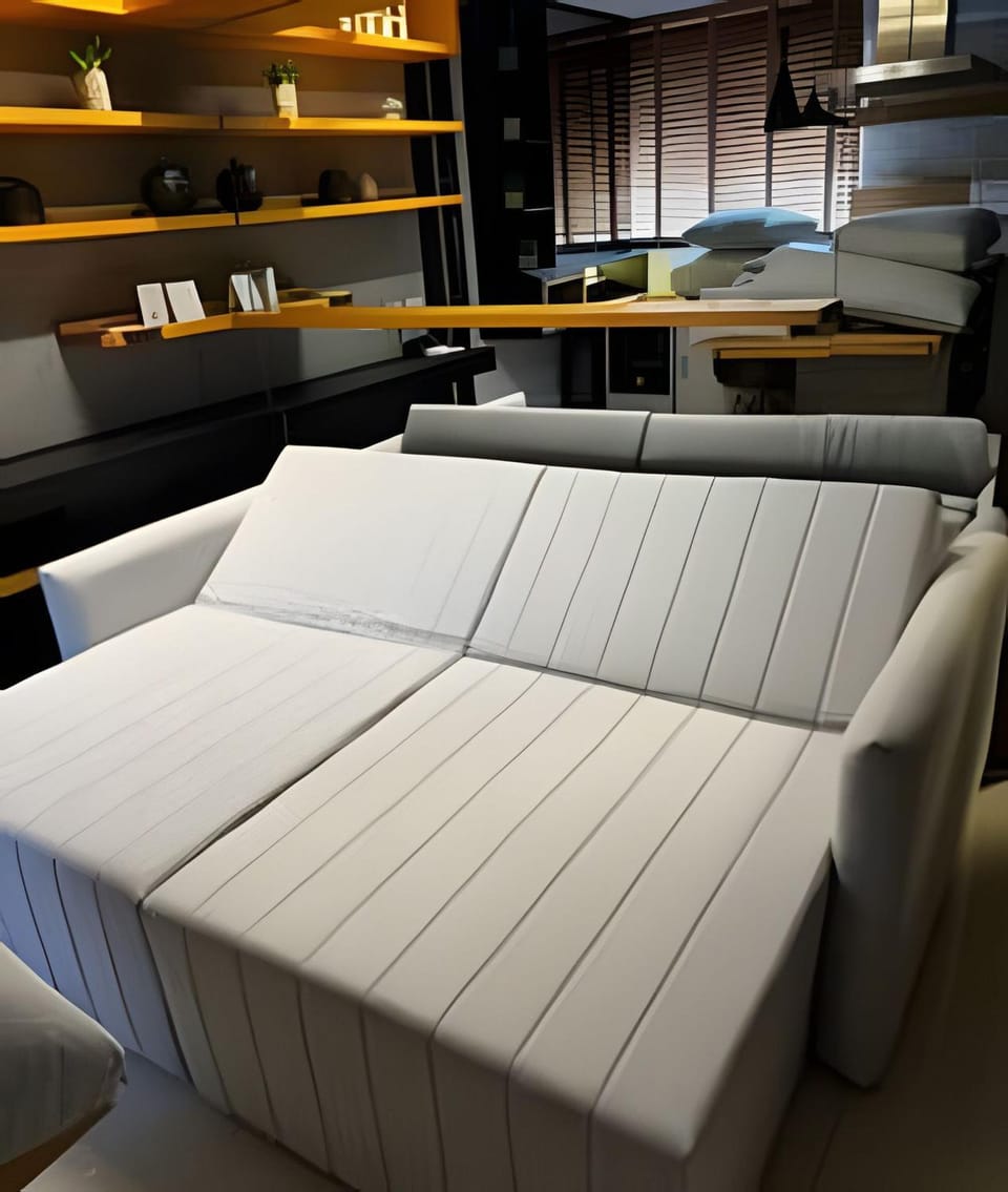 Bed, Living room