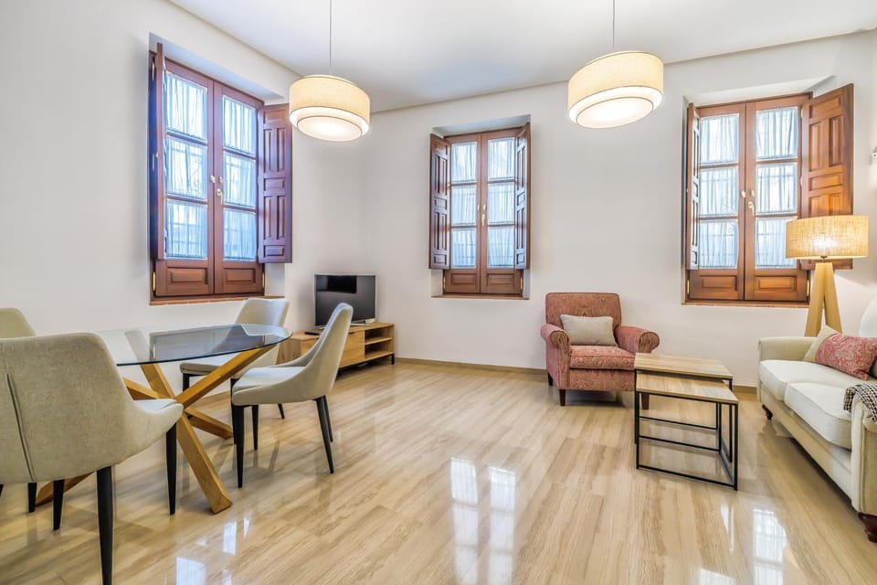 TV and multimedia, Living room, Dining area, furniture