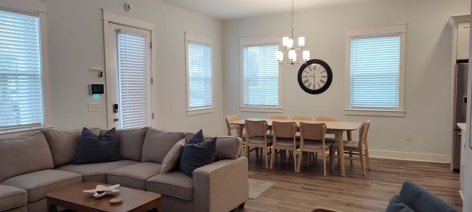 Coastal Charm 6 beds Walk to Beach Golf Cart House in South Walton County