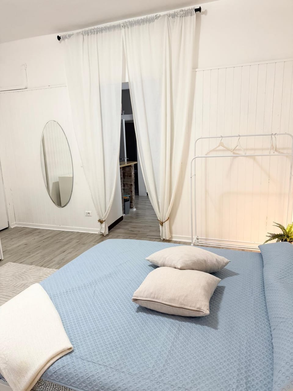 Bed, Photo of the whole room, Bedroom, wardrobe