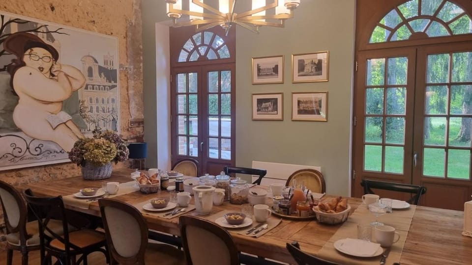 Les Ecuries du chateau de Brumare House in Normandy