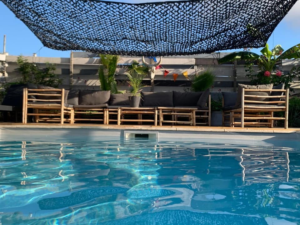 Villa et dépendance piscine privée Villa in Nouvelle-Aquitaine