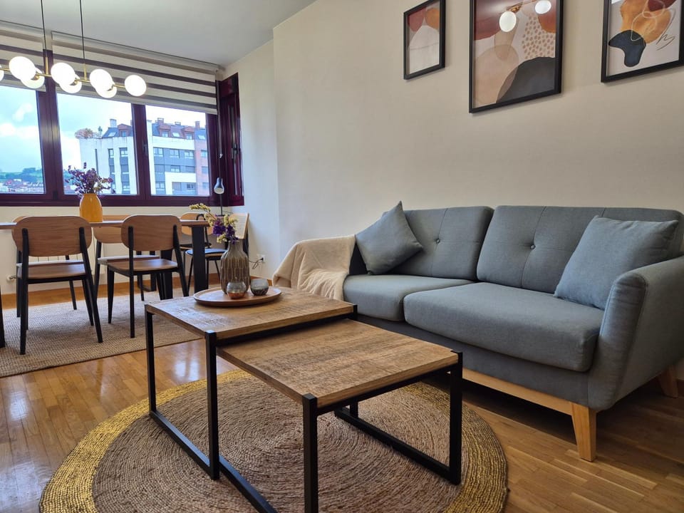 651A Siente Oviedo Apartamento Céntrico con garaje by R2R Consulting Apartment in Oviedo