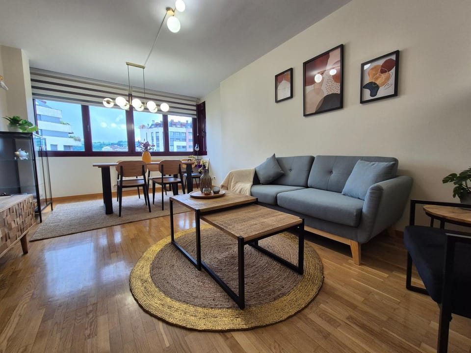 651A Siente Oviedo Apartamento Céntrico con garaje by R2R Consulting Apartment in Oviedo