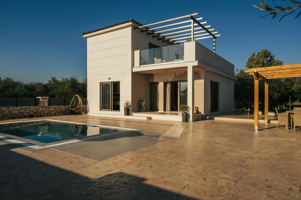 Property building, Pool view, Swimming pool