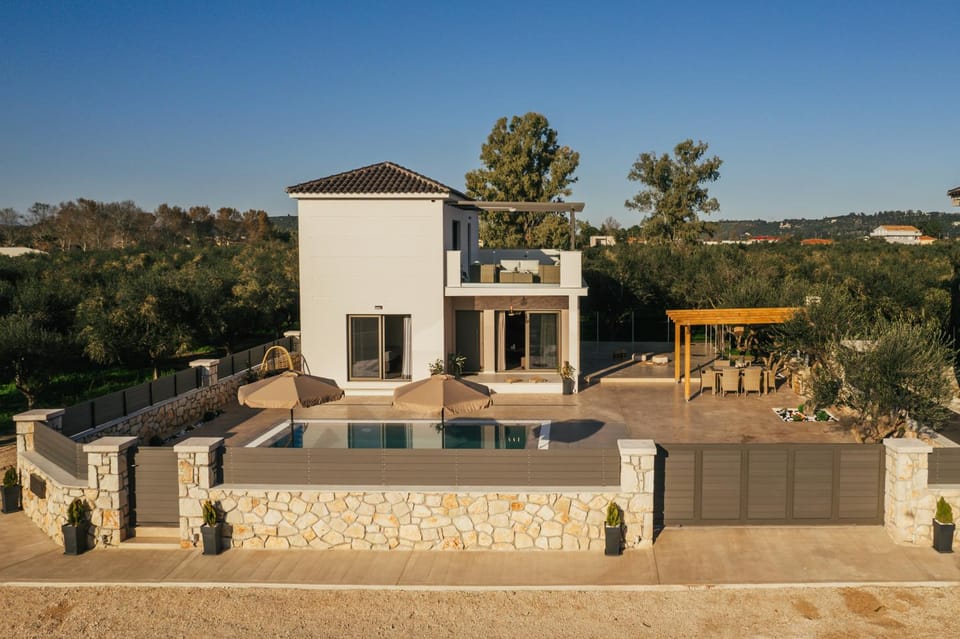 Property building, Natural landscape, Pool view, Swimming pool