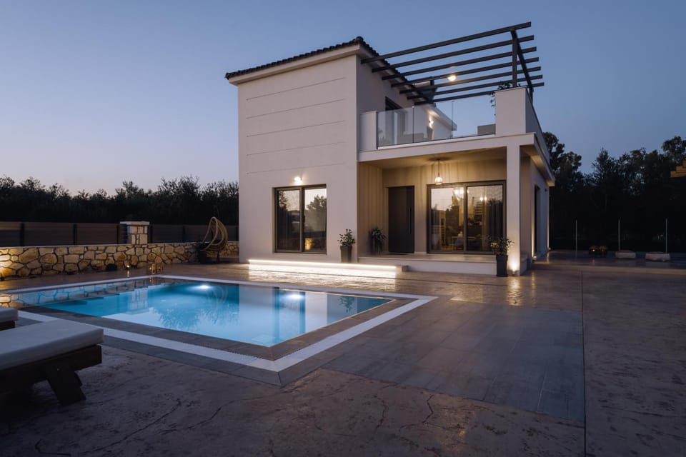 Property building, Pool view, Swimming pool