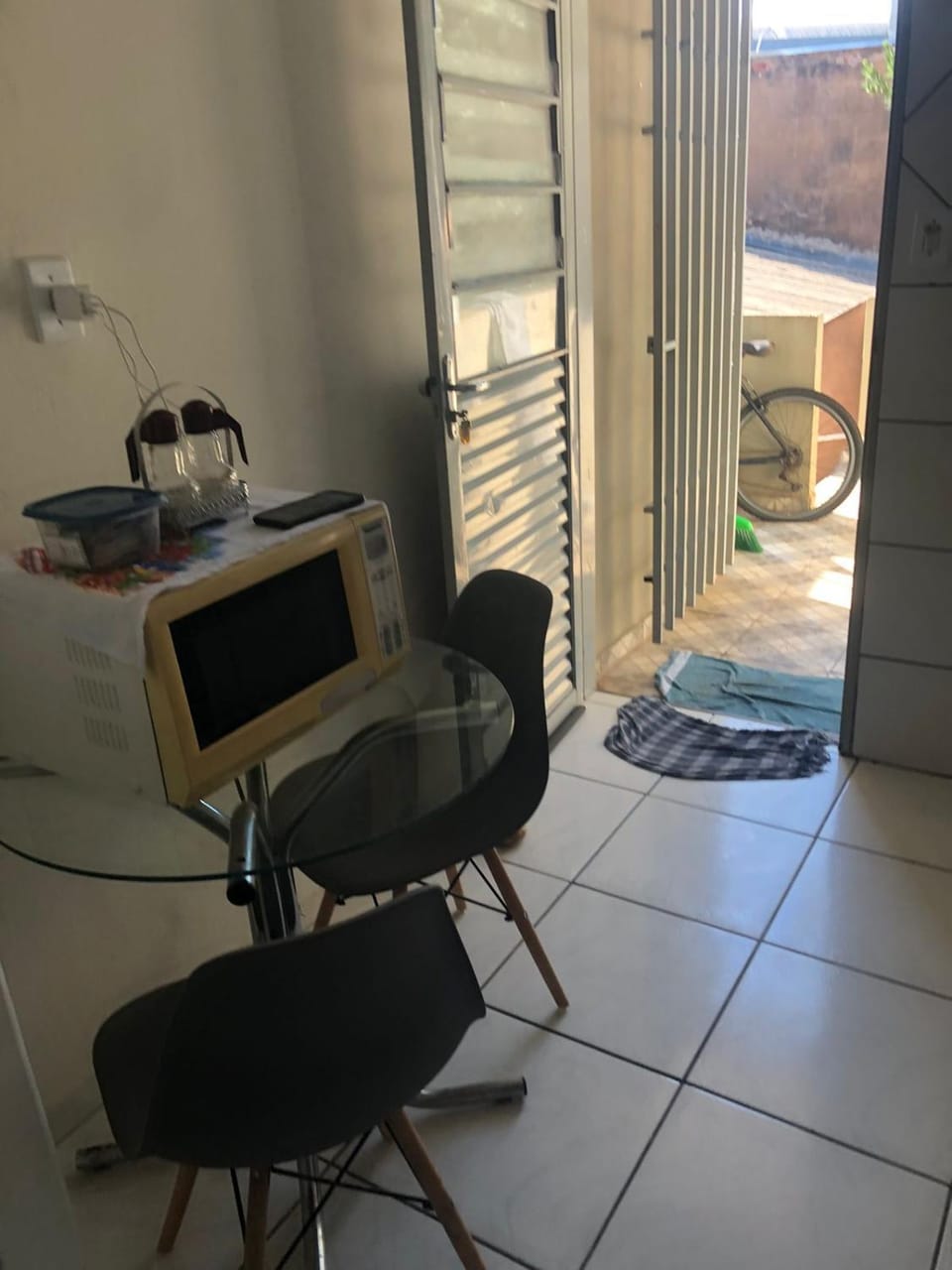 kitnet mobiliada para até 4 pessoas próximo do centro de Bauru sp - C8 Apartment in Bauru