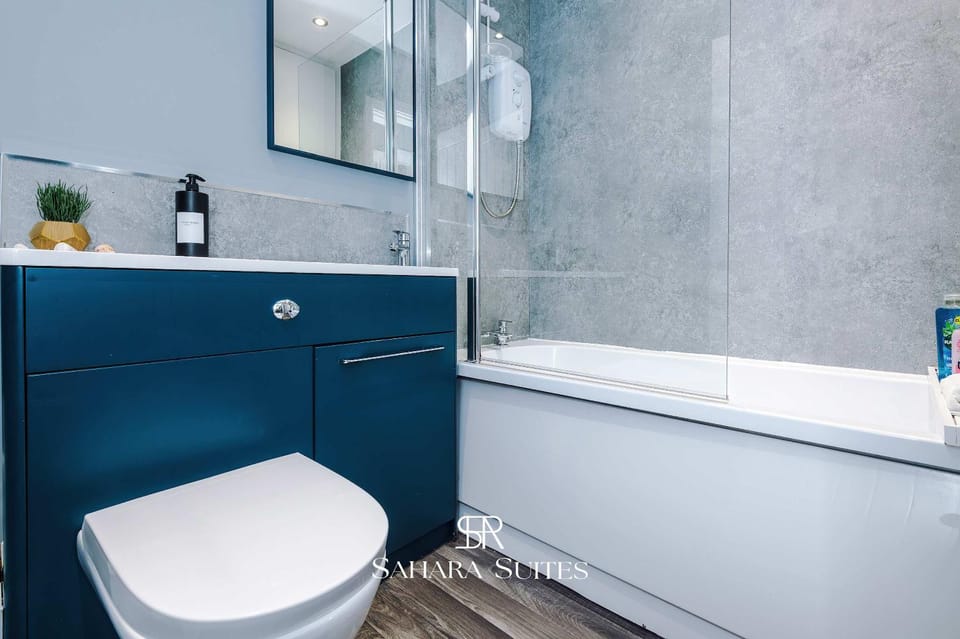 Shower, Toilet, Bathroom, Bath